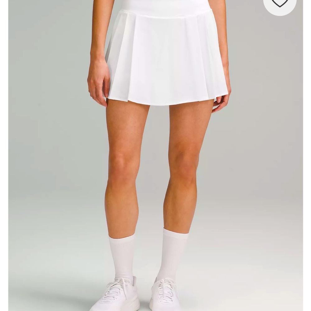 Lululemon white tennis skirt